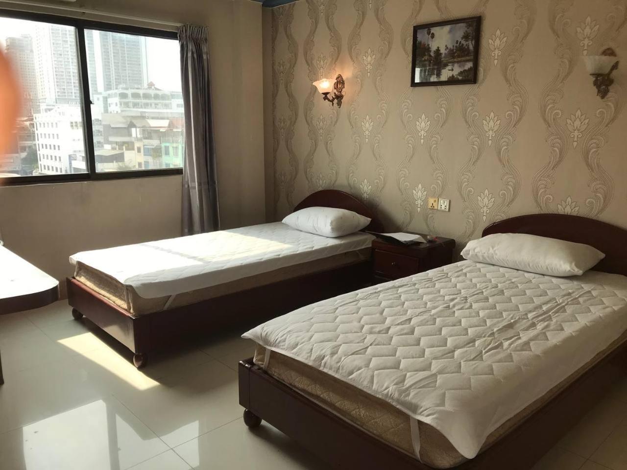 Rs Galaxy Hotel Phnom Penh Exterior photo